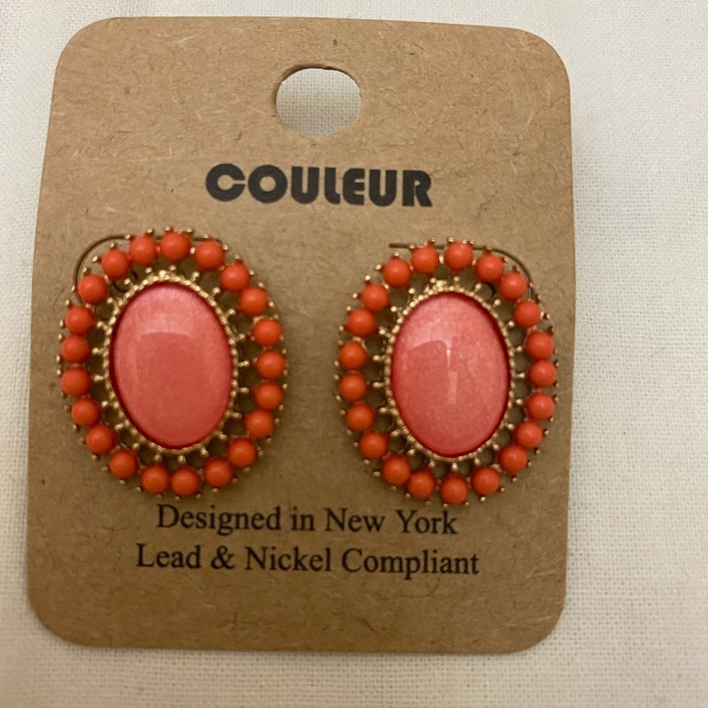 🔵4/$20 Fashion Earrings Pierced Posts Peach Color NWT